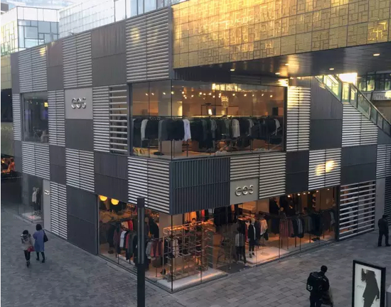 H&M用平价价、时尚、快速上新好大规模开店在过去10年的中国市场经历了高增长。