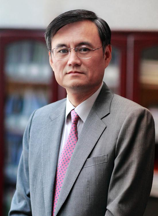 图为清华大学经济管理学院院长钱颖一。