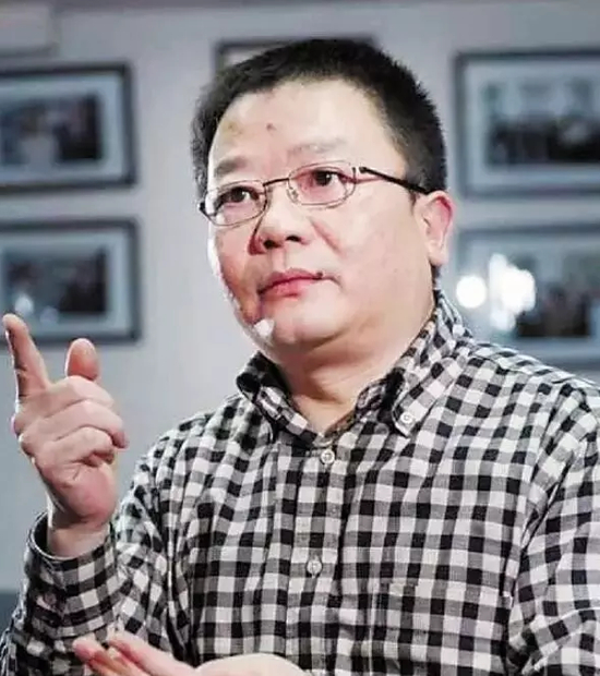 曾经在8个国家开公司，总统都去过他的鞋厂
