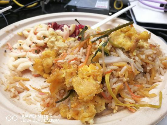 媒体中心供应炒饭