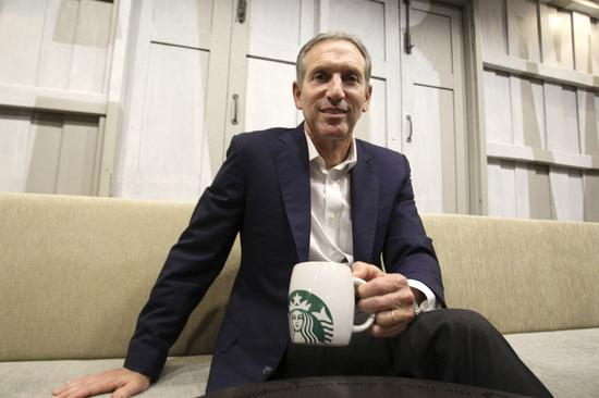　　星巴克首席执行官舒尔茨。很多朋友和潜在捐款人都敦促他在2020年竞逐民主党总统候选人提名。