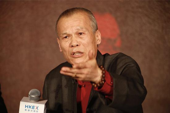 王佳忠的精彩发言吸引全场。