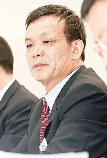 信义董事长：李贤义