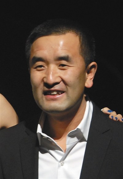 申东日，朗姿股份董事长。