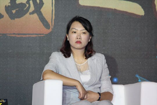 南京银行资管副总经理黄艳红