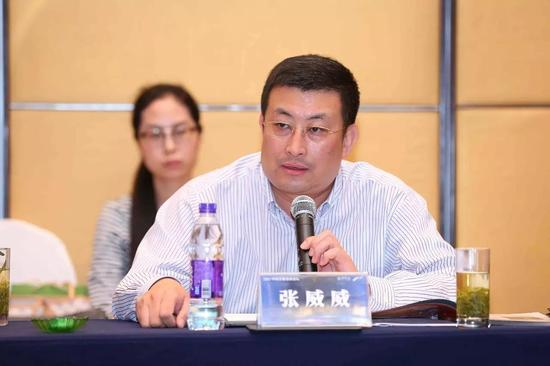 张威威系建信基金管理有限责任公司副总裁