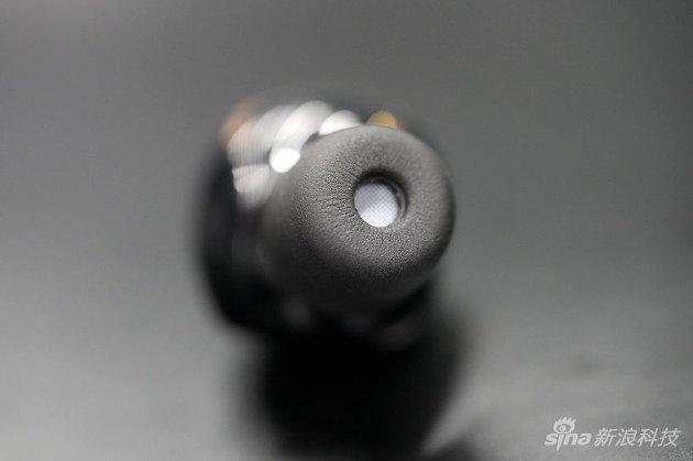 耳塞也经过重新设计
