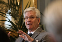 美联储理事沃勒：特朗普引发的加密货币热潮可能正在消退