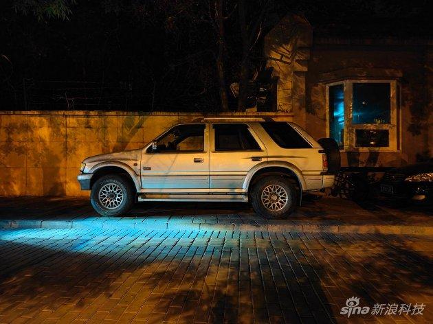由OPPO K11 拍摄夜景模式