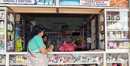 印度低药价不仅造福本国人民，也造福了难以负担高药价的外国人，印度仿制药出口已逐步产业化。