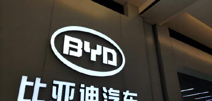 冒充极氪团队“学习”