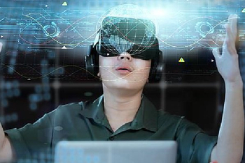 AI终端战事升级：大厂跨界厮杀