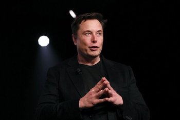 马斯克就收购瑞安航空发起“民调”