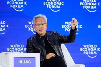 黄仁勋：AI领域需要更多投资