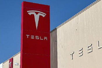 特斯拉宣布向马斯克旗下xAI投资20亿美元