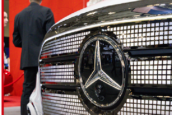 一年少赚400亿，奔驰卖不动了