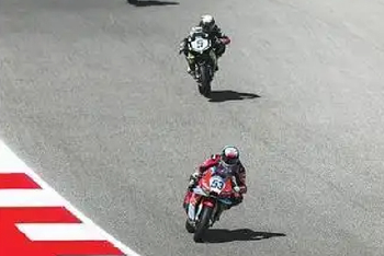 张雪之妻讲述逐梦背后：20年创业，债务刚还清