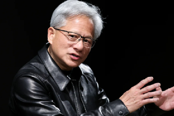 黄仁勋谈AI投资：“唯一的遗憾是没能更早、投入更多”