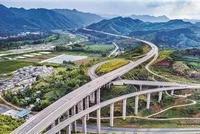 出城管控再添一城:湖北潜江公共交通设施暂停运营