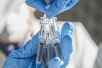 国药股份盘尾涨停 国药集团新冠灭活疫苗阿联酋获批上市