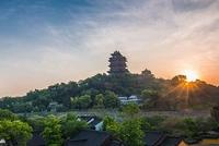 南京:自7月31日起,暂停开放旅游景区室外区域