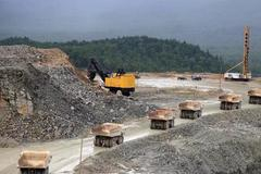 伊春市通报鹿鸣矿业尾矿库险情处置：正全力封堵漏点