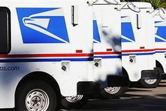 白宫：将建议特朗普否决向邮政服务拨款250亿美元的法案