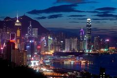 香港首度上调股票印花税港股大跌 过去28年印花税不断下调