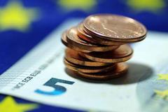 拉加德：欧洲央行将继续支持企业资金需求 融资条件不会过早收紧