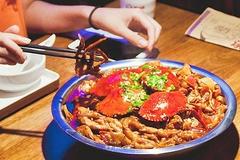 “胖哥俩”被曝卖隔夜蟹 食安问题如何治标又治本？媒体：拒绝“鬼打墙” 建立“黑名单”制度