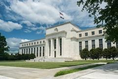 鲍威尔：通胀风险持续之际 美联储的政策也要随之演变