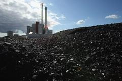 快讯：煤炭板块全线走低 陕西煤业等多股大跌
