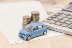 新能源汽车专属保险正式上线 12家险企同台竞争