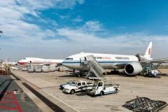 快讯：机场航运板块异动拉升 白云机场涨超5%