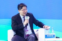 科技部成果转化与区域创新司二级巡视员陈宏生主持论坛
