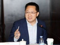 从“会答”到“会做”：蚂蚁数科金融可信智能体实践与思考