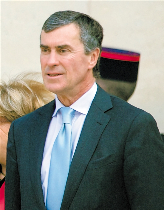 3、法国前预算部长热罗姆·卡于扎克隐瞒财产按逃税罪判刑4年