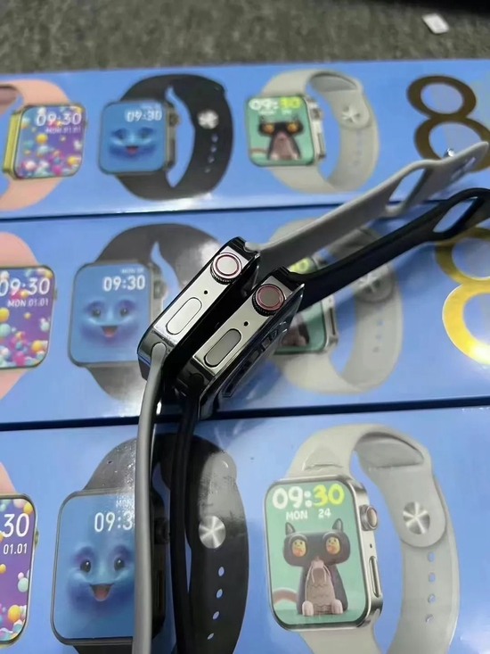 图 | 华强北8月出的S8外观，即为直角设计