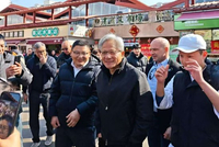 黄仁勋2026年首度来华，现身上海陆家嘴锦德菜市场