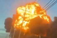 美国飞机坠毁现场画面 坠机瞬间冒起巨大火球