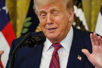 史无前例！美元改版：纸币上将印上特朗普签名，美财长：彰显总统取得的“历史性成就”，十分合适！多家机构上调美国经济衰退概率