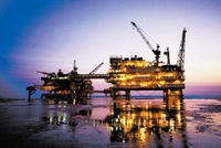 8个产油国决定自5月起将原油日产量上调20.6万桶