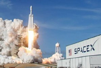 SpaceX上市前夕，忙着抢散户、签大单、争指数