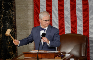 众议员Patrick McHenry