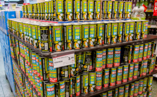 包装与时俱进的同时，保持了风格的一脉相承。/图虫创意