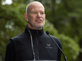 Lululemon创始人质疑新任首席执行官人选 代理权之争持续升级