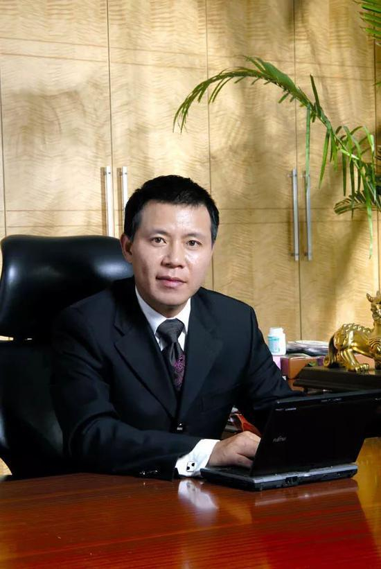 均瑶集团总裁王均豪