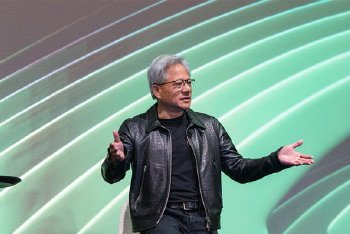 黄仁勋：我每天都在担心英伟达倒闭！