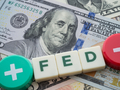 经济学家预计美联储将在12月降息 2026年或再有两次降息