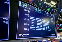 IBM成AI最新受害者！受Anthropic编程语言威胁，股价暴跌13%